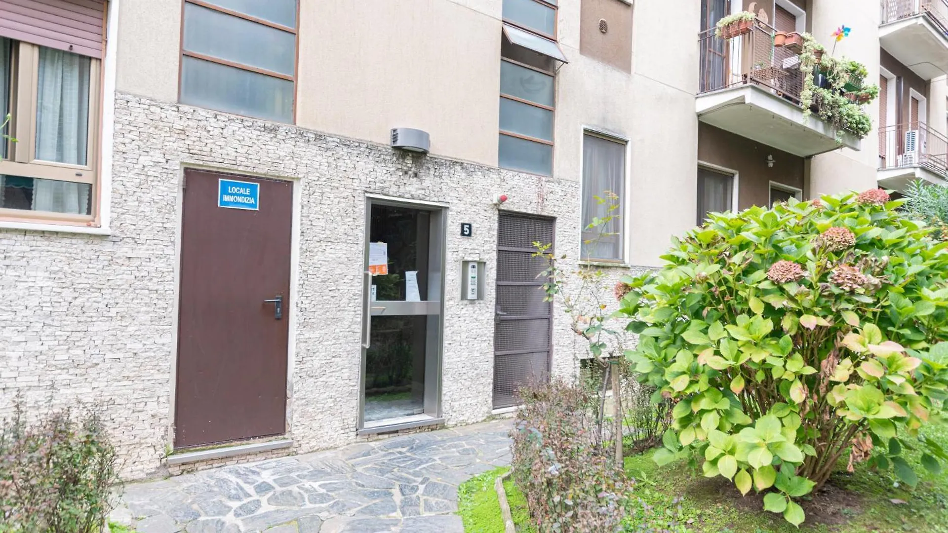 Luxury Apartment - Valassina 45 米兰 意大利